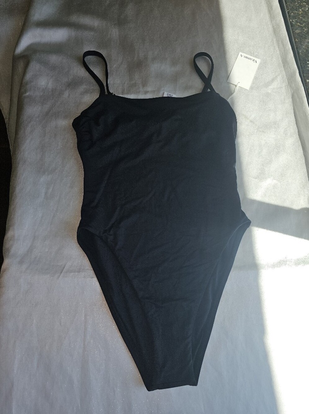 Vitamin A Jenna One-Piece Swimsuit Sz M - Picture 11 of 11